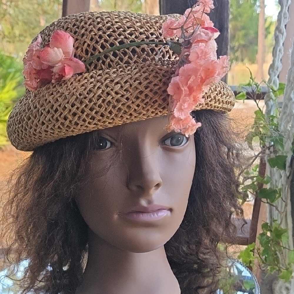 Vintage Straw Rolled Brim Hat With Coral Trailing Flowers Above Brim